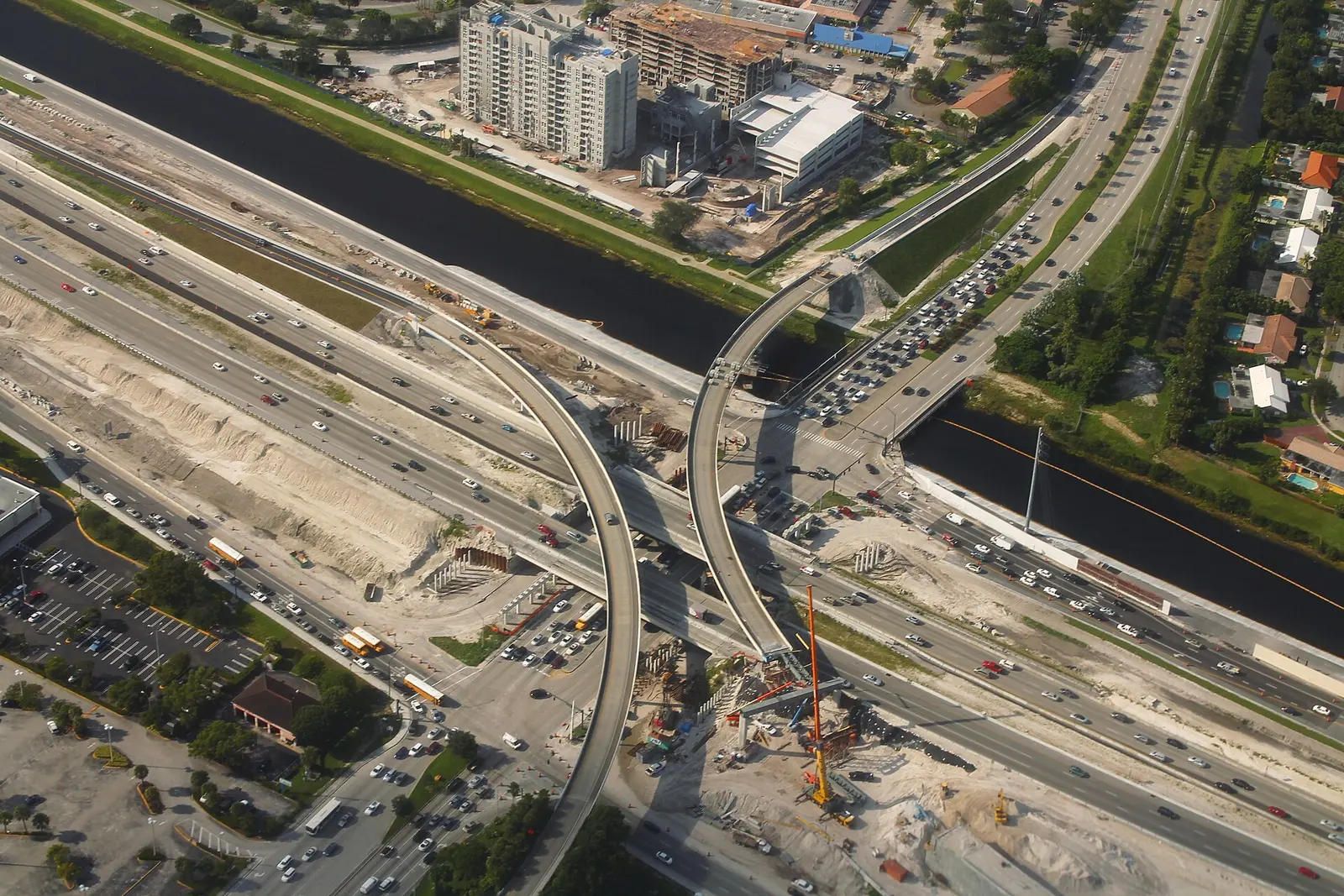 University Drive crossing I-595 in Davie, seen from the air during an earlier interstate rebuild.